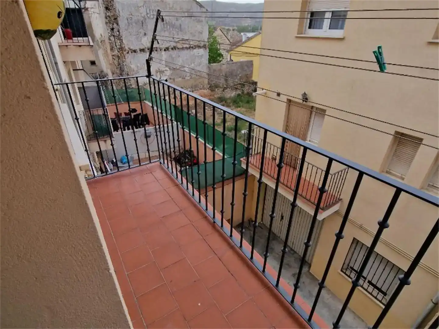 Terrassa de Pis en venda en Huete amb Parquet, Moblat i Balcó
