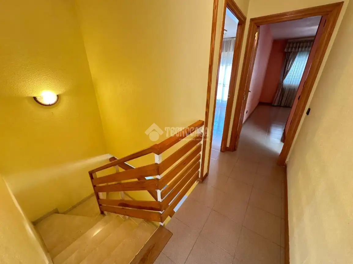 Casa aparellada en venda a Marchamalo, imagen 18