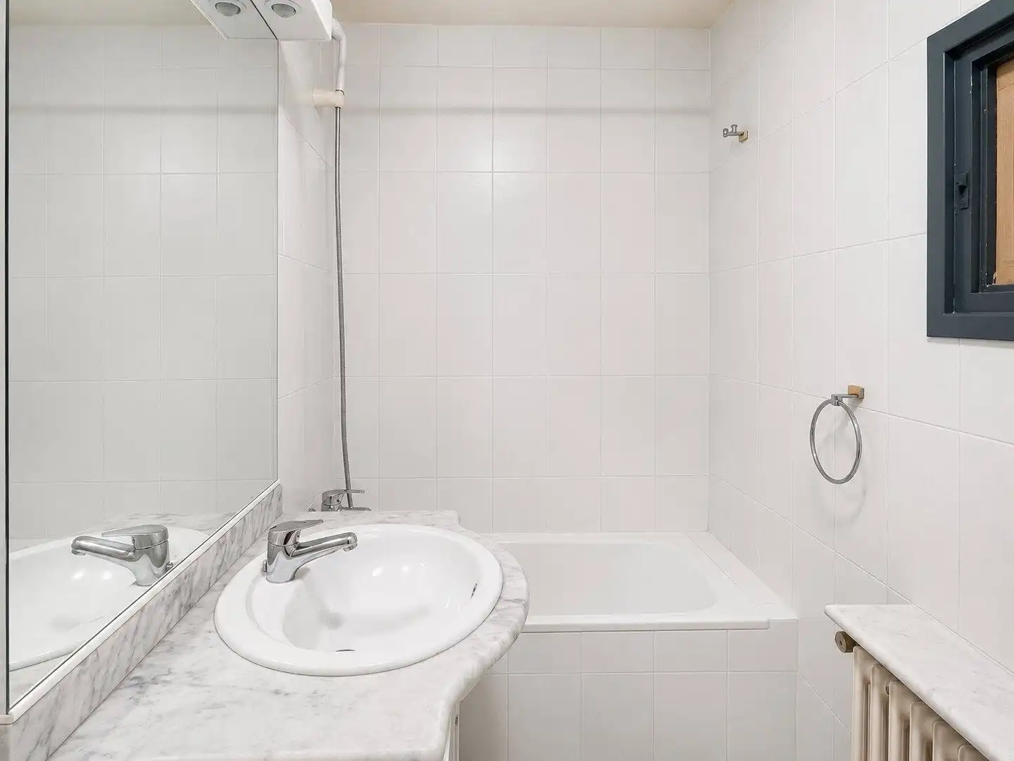 Baño de Finca rústica en venta en Sant Miquel de Fluvià con Calefacción, Amueblado y Balcón