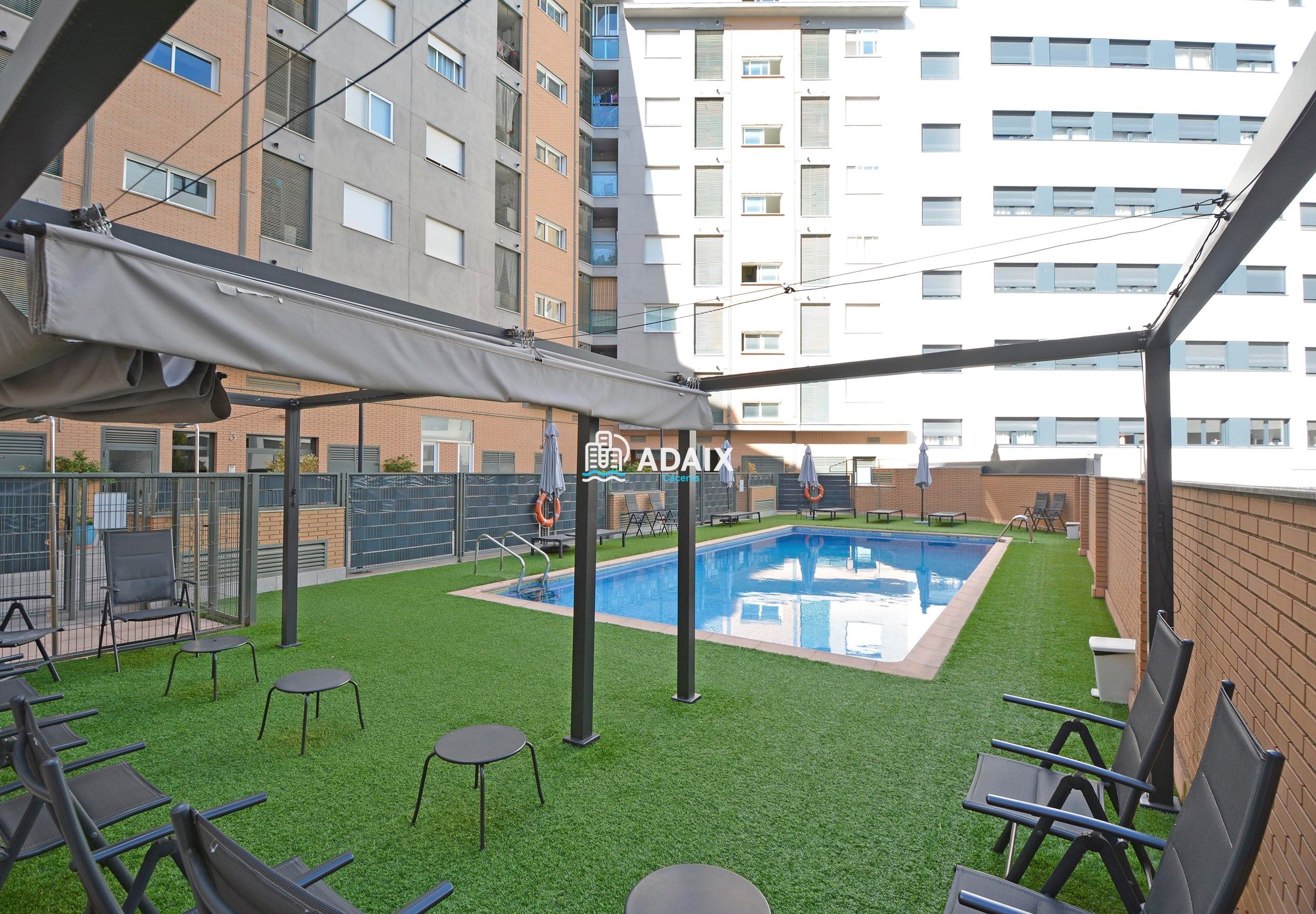 Piscina de Pis en venda en Cáceres Capital amb Aire condicionat, Calefacció i Traster