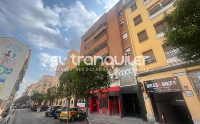 Exterior view of Flat to rent in  Madrid Capital  with Air Conditioner, Parquet flooring and Terrace