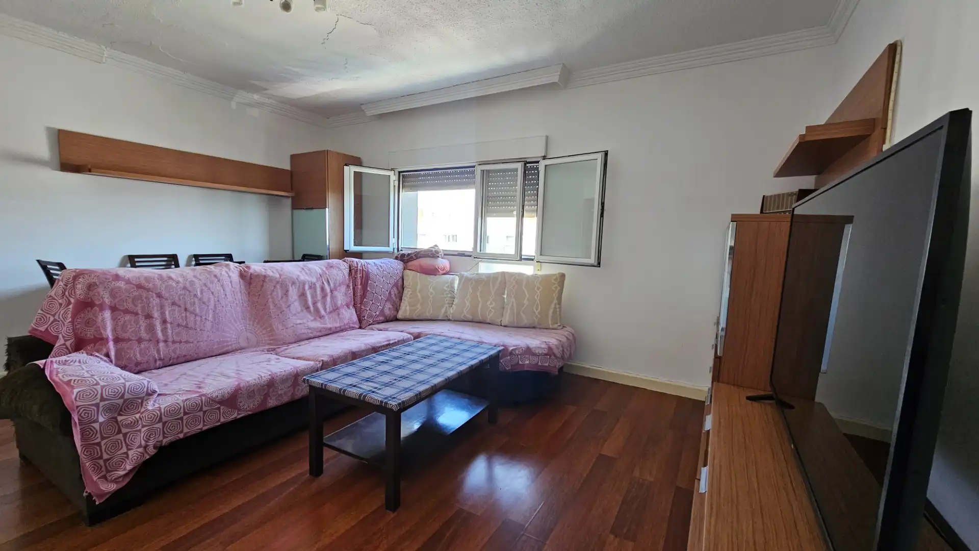 Sala de estar de Piso en venta en Zaragoza con Calefacción y Amueblado