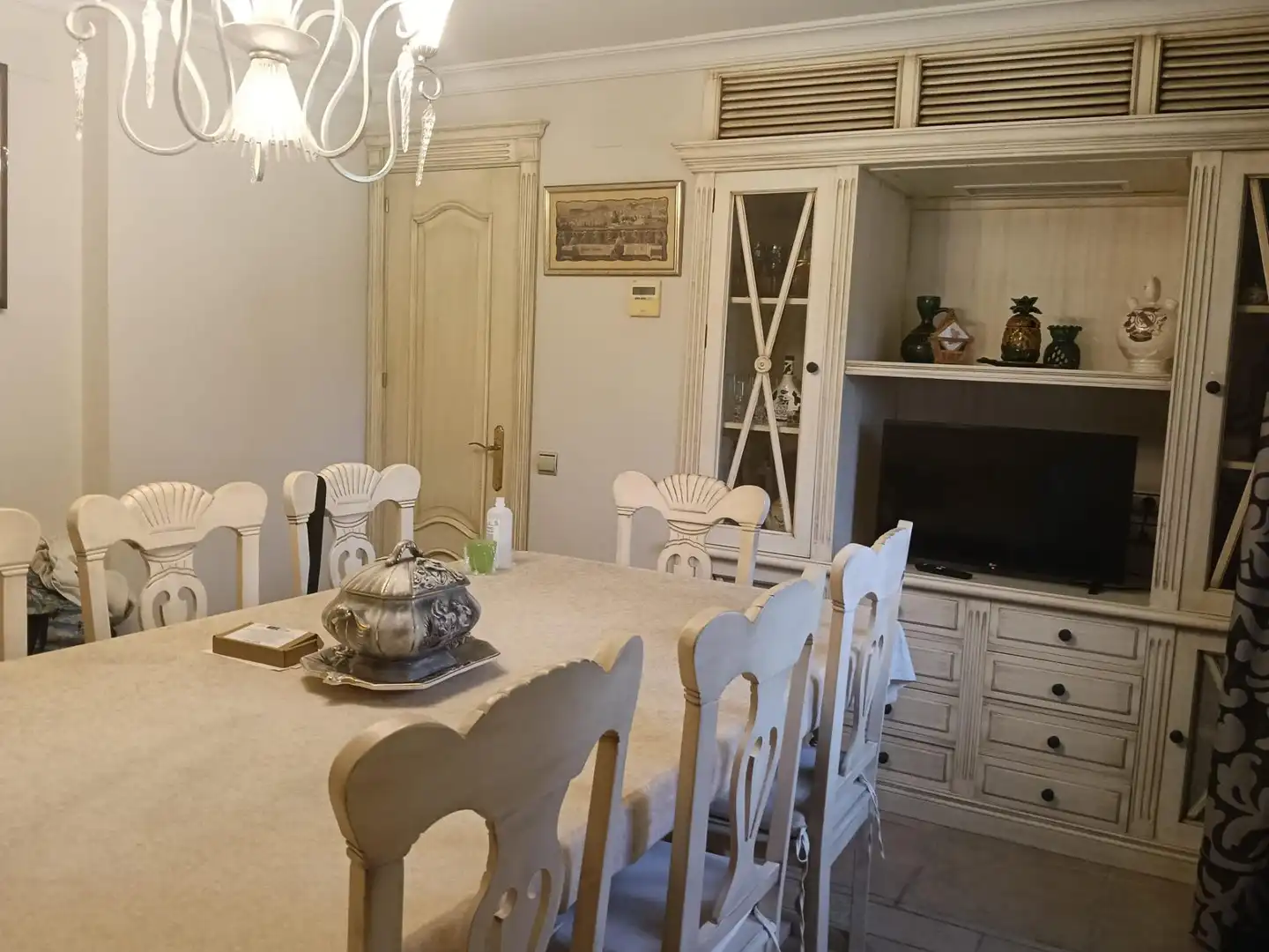 Menjador de Casa o xalet en venda en Conil de la Frontera amb Aire condicionat, Jardí privat i Terrassa