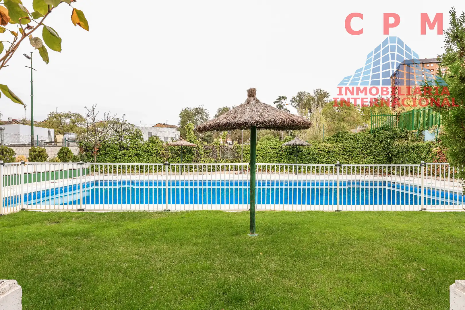 Swimming pool of Flat for rent in Fuencarral - El Pardo