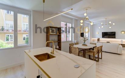 Kitchen of Flat for sale in  Madrid Capital  with Air Conditioner, Heating and Parquet flooring