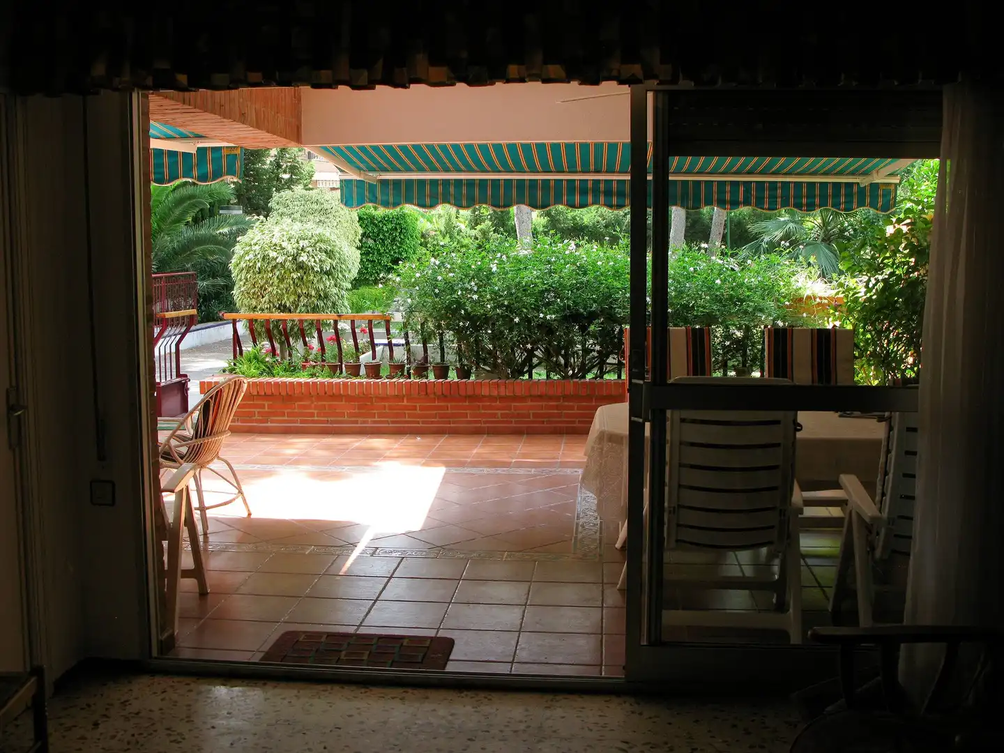 Terrasse von Erdgeschoss zum Verkauf in San Pedro del Pinatar mit Privatgarten, Terrasse und Möbliert