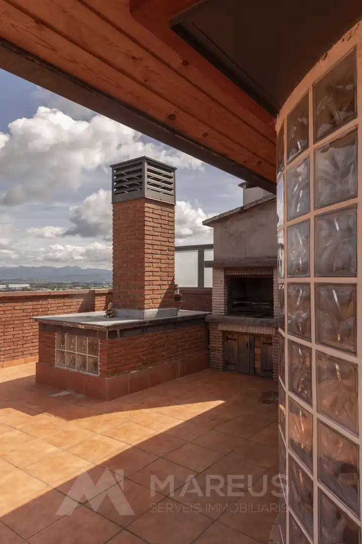 Terrassa de Àtic en venda en Vic amb Calefacció, Parquet i Terrassa