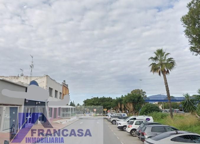 Vista exterior de Local en venda en Estepona