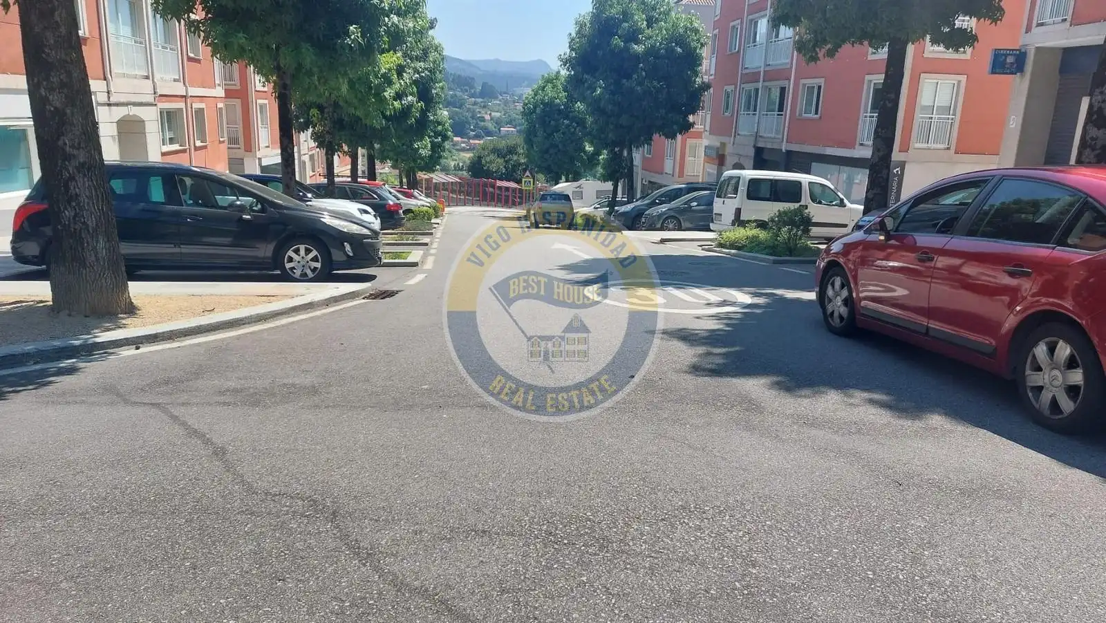 Vista exterior de Planta baixa en venda en Vigo  amb Calefacció