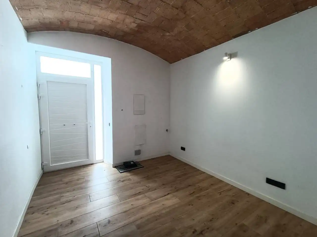 Haus oder Chalet zum Verkauf in Salt mit Klimaanlage, Heizung und Privatgarten