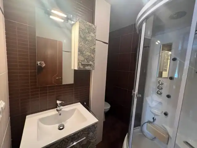 Bathroom of Flat for rent in Puertollano  with Air Conditioner, Heating and Parquet flooring