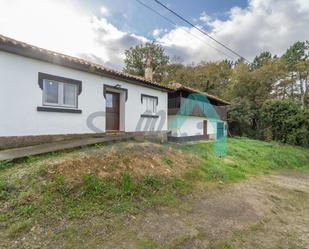 Vista exterior de Casa o xalet en venda en Cudillero amb Jardí privat i Traster