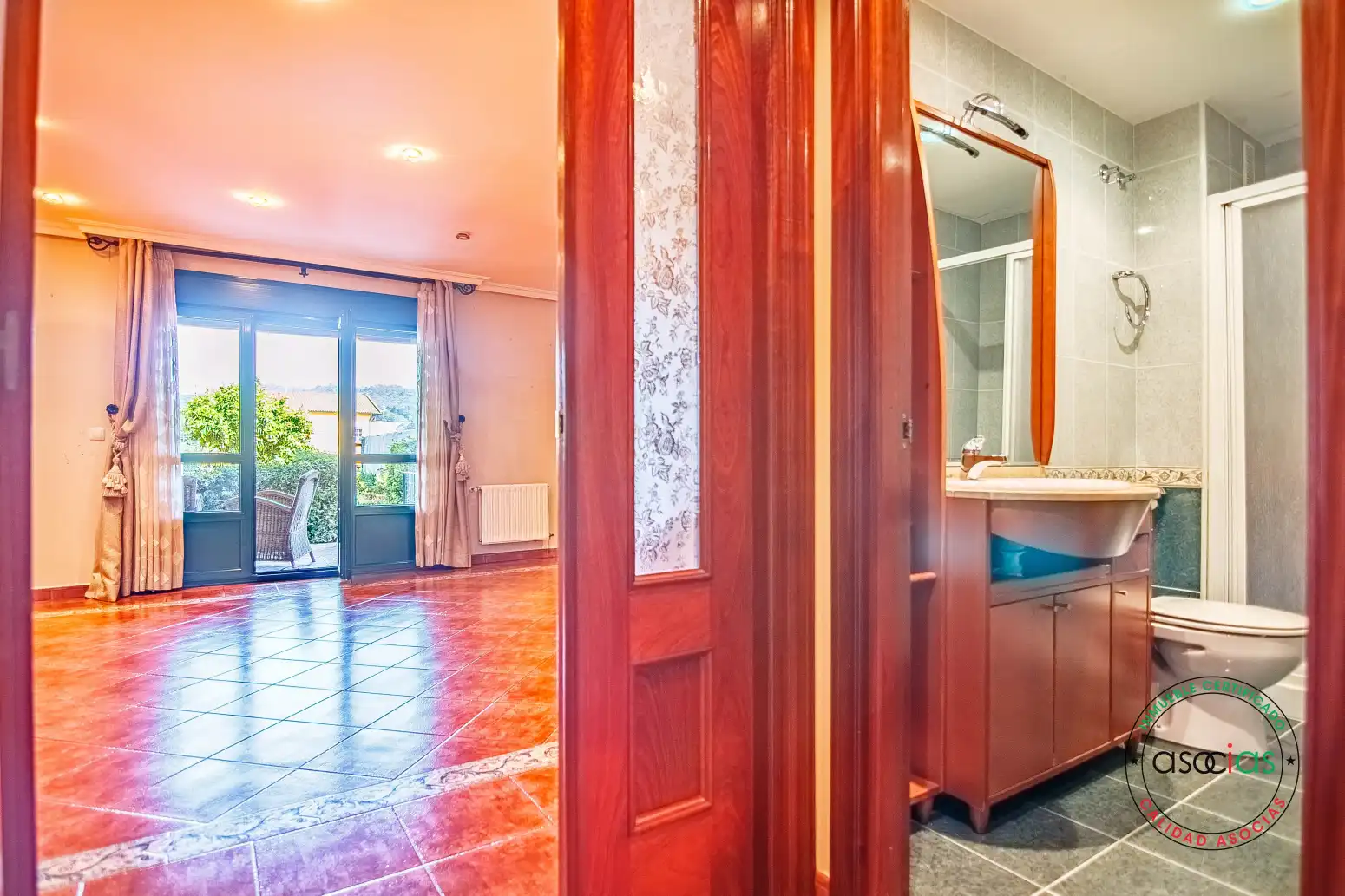 Casa adosada en venta en Grado con Calefacción, Jardín privado y Parquet