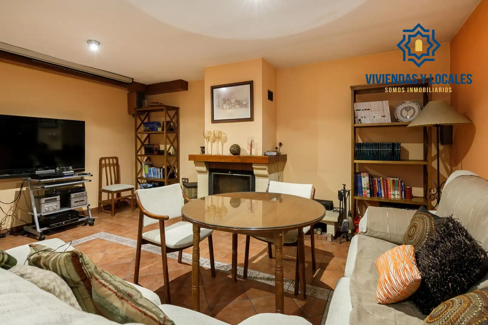 Casa adosada en venta en Angustias - Chana - Encina