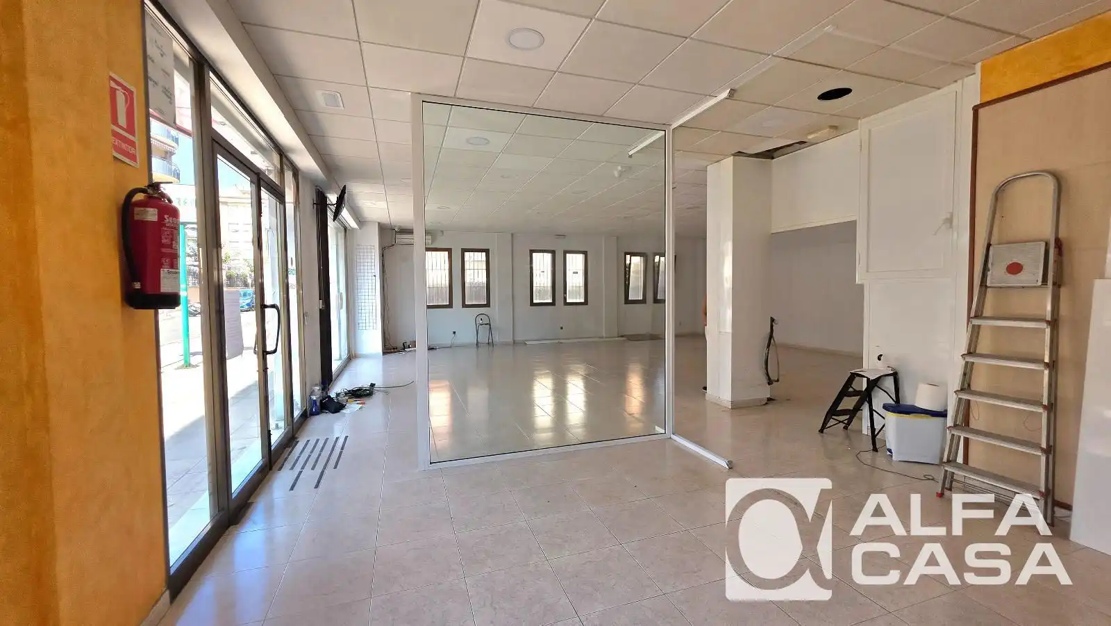 Locale commerciale in vendita a Fenals, imagen 2