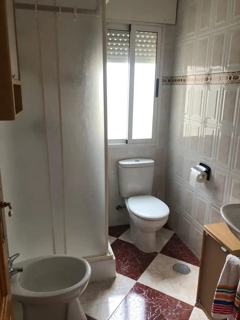 Badezimmer von Wohnung zum Verkauf in Daimiel mit Heizung