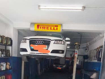 Local comercial en venta en Avenida de Medina Azahara 19