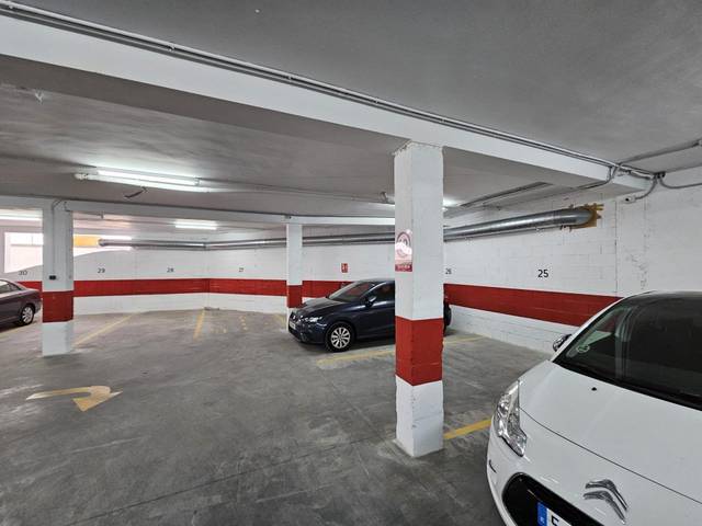 Garaje en Alquiler en Avenida Avenida Diputación en Avda. De los Ogíjares