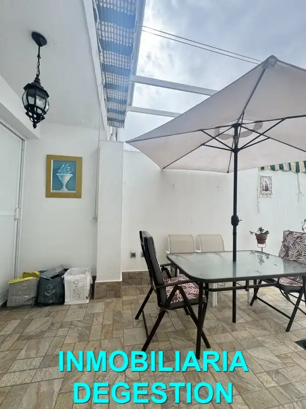 Reihenhaus mit Terrasse zum Verkauf in Calle Orquídea, imagen 2