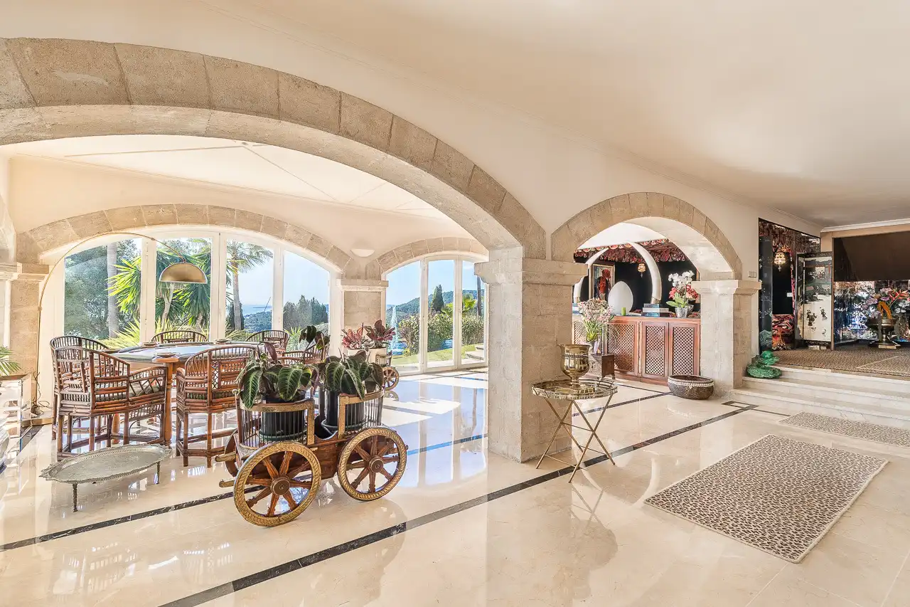 Country homes for sale in Génova