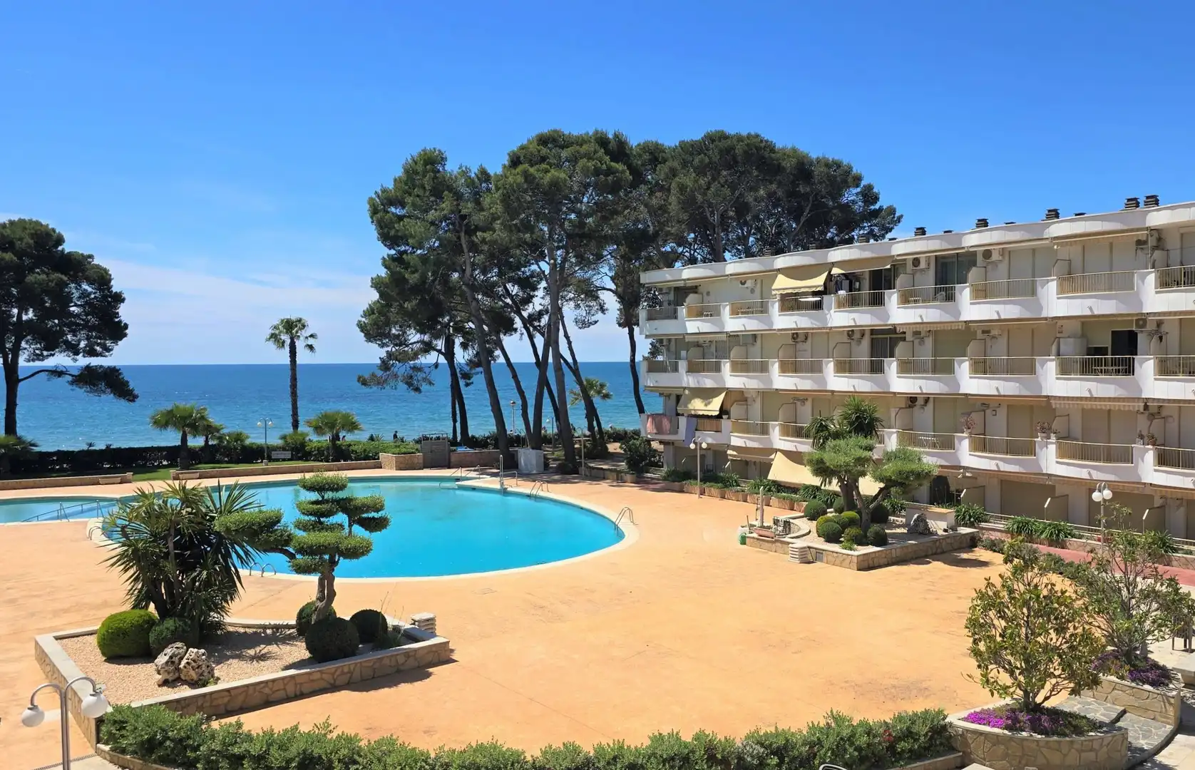 Apartments for rent in Avenida DIPUTACIO, Cap de Sant Pere