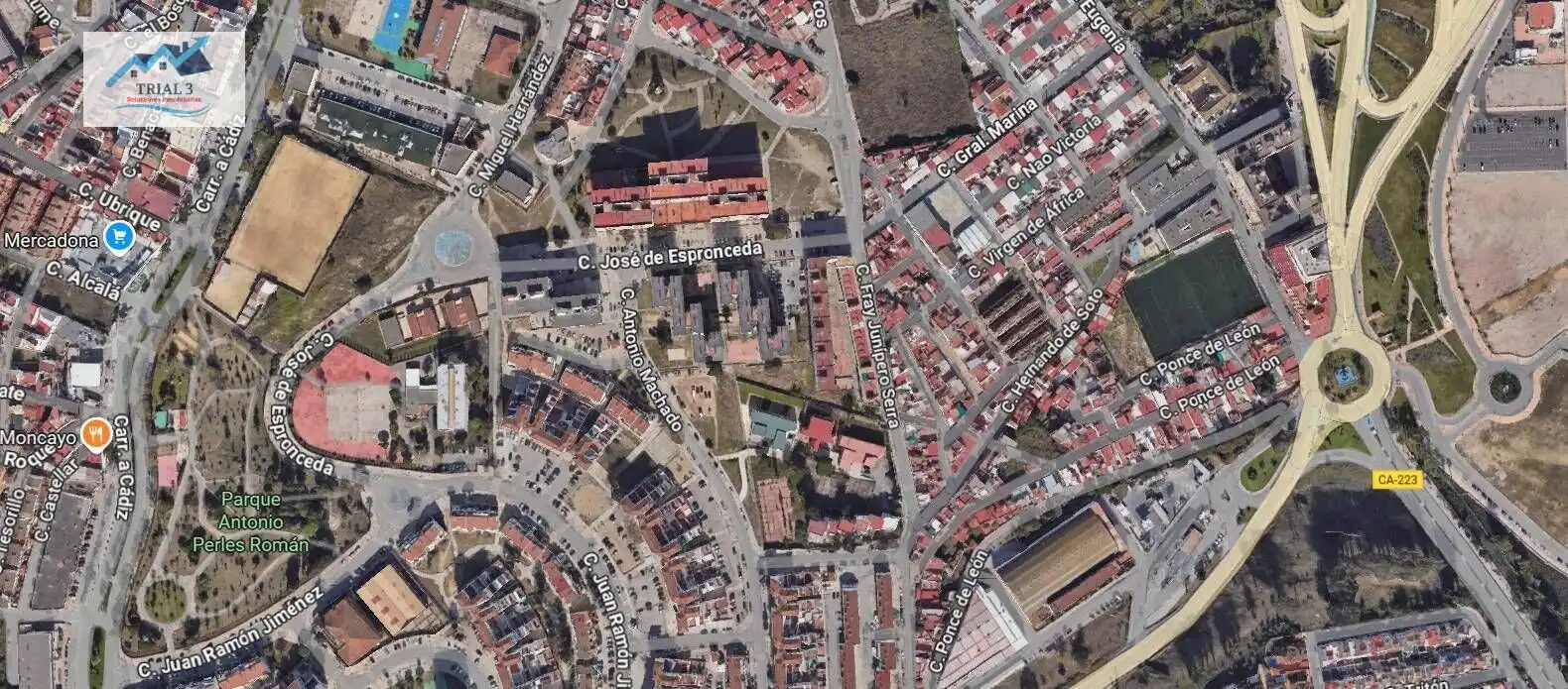 Flat for sale in Algeciras  with Private garden, Terrace and Balcony