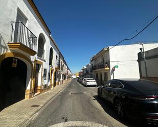 Vista exterior de Casa adosada de lloguer en Valencina de la Concepción amb Terrassa