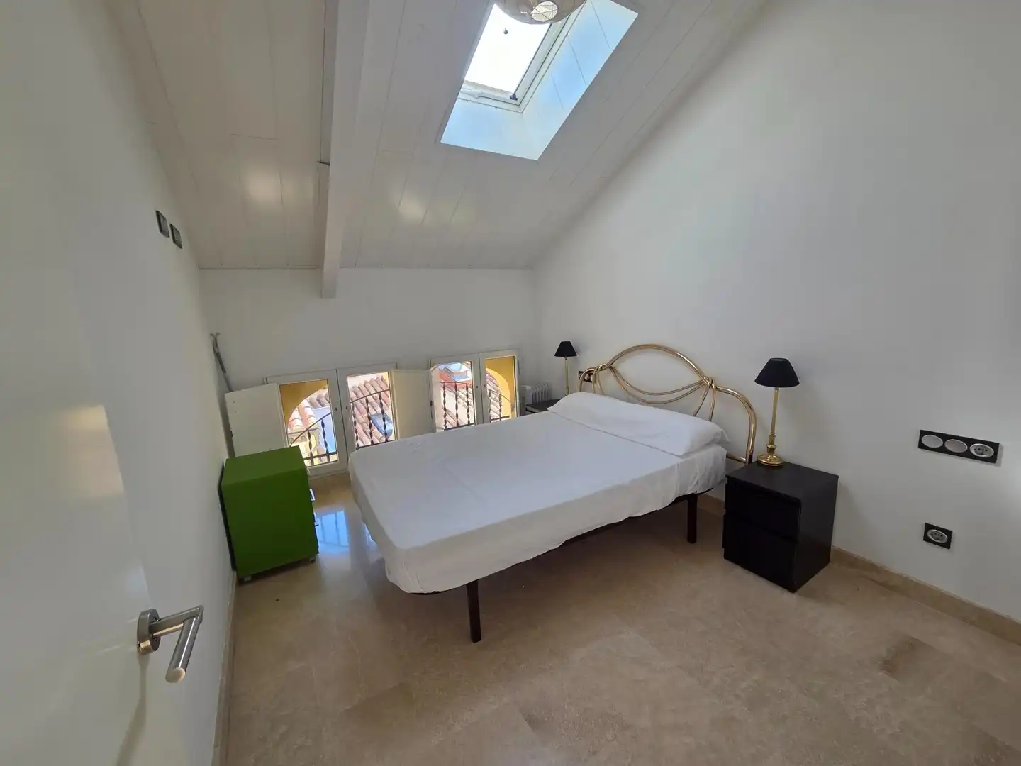 Habitación de Apartamento en venta en Teruel con Calefacción, Trastero y Amueblado