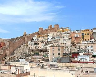 Vista exterior de Pis en venda en  Almería Capital amb Aire condicionat i Balcó