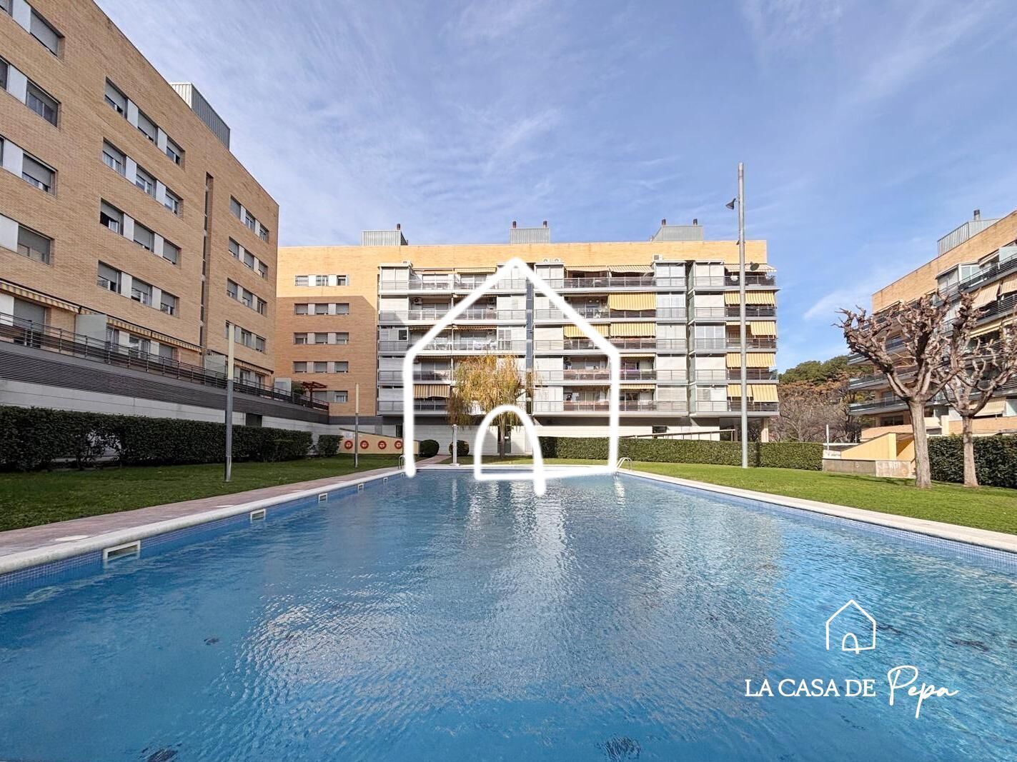 Piscina de Àtic en venda en Viladecans amb Aire condicionat, Calefacció i Jardí privat