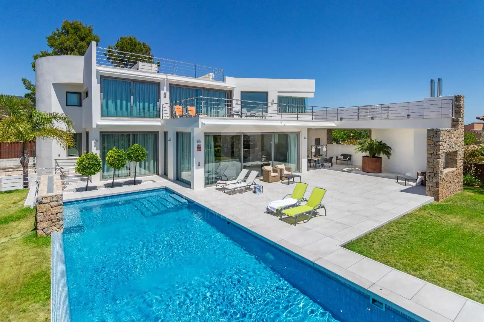Piscina de Casa o chalet en venta en Mont-roig del Camp con Aire acondicionado, Calefacción y Jardín privado