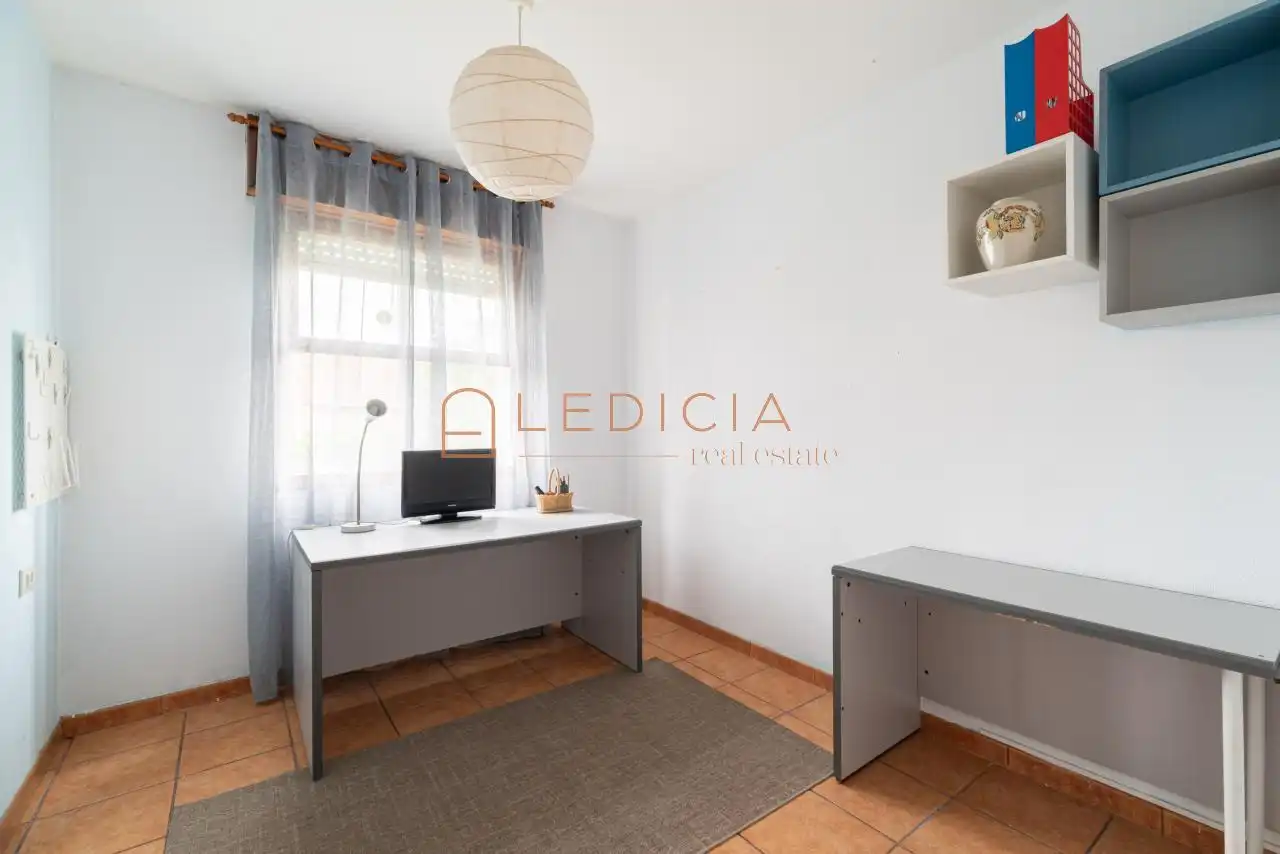 Bedroom of Houses for sale in Vigo   with Heating, Terrace and Storage room
