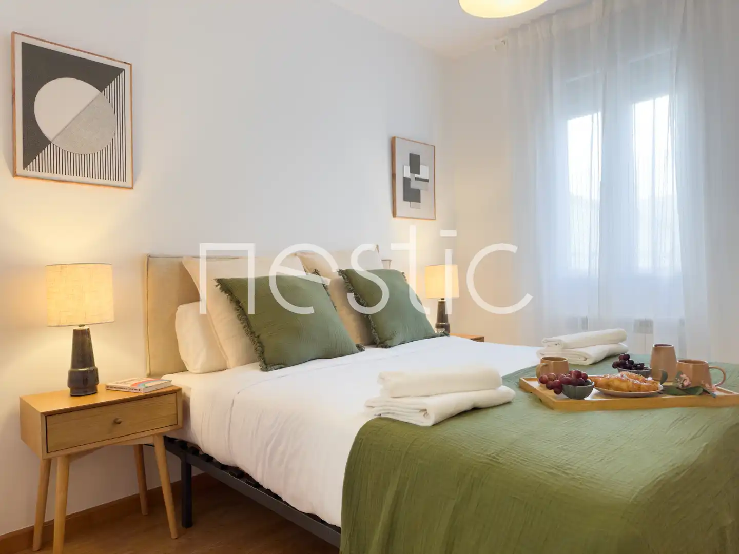 Schlafzimmer von Wohnungen zur Miete in Madrid mit Klimaanlage, Heizung und Möbliert