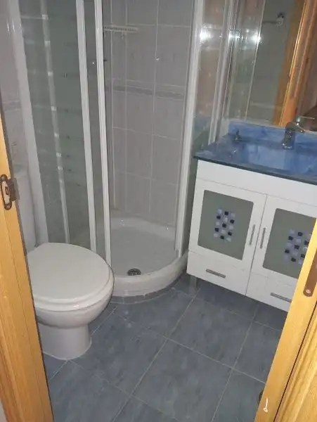 Bathroom of Flat for sale in Madrid  with Storage room