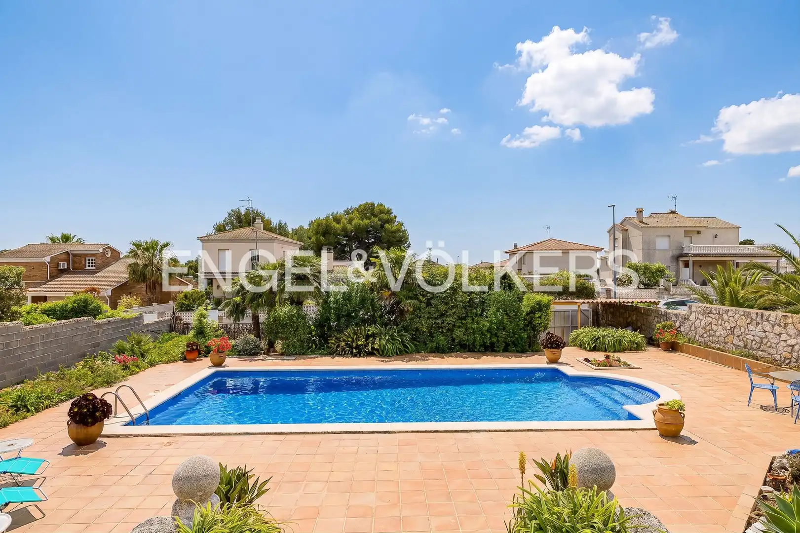 Swimming pool of Houses for sale in Cubelles  with Air Conditioner, Heating and Private garden