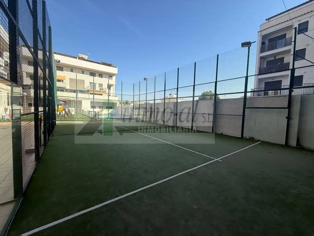 Parking de Ático en venta en Almazora / Almassora con Terraza y Balcón