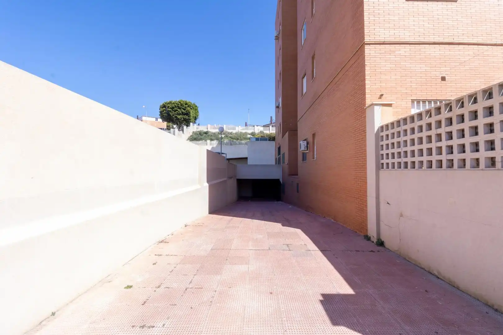 Parking de Piso en venta en Almería con Aire acondicionado