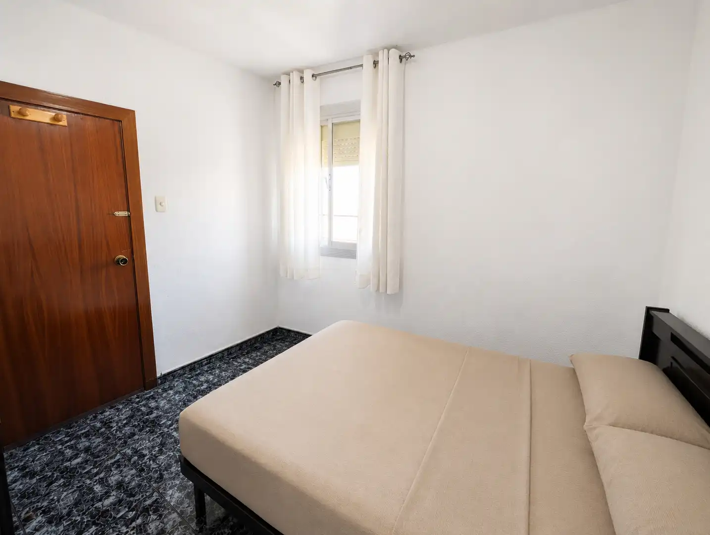 Bedroom of Flat for sale in Cornellà de Llobregat  with Furnished and Alarm