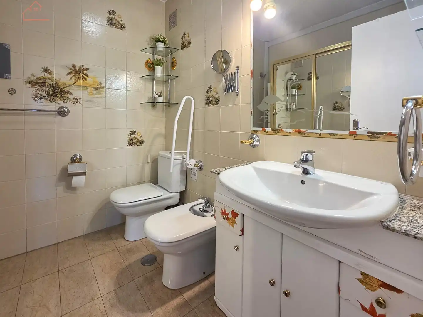 Baño de Piso en venta en Fuenlabrada con Aire acondicionado, Calefacción y Amueblado