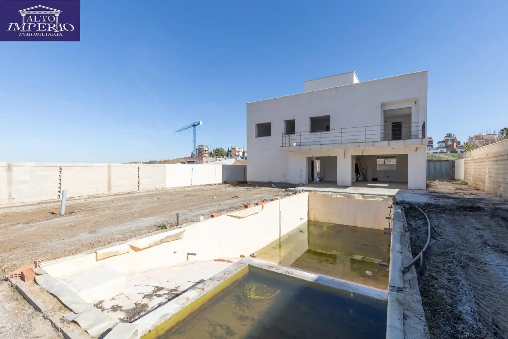 Detached house with terrace for sale in Calle Puntal de las Siete Lagunas 18