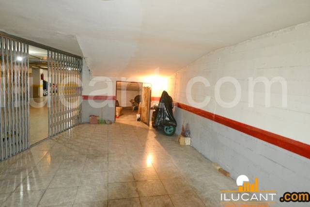 Garaje en Venta en Los Ángeles