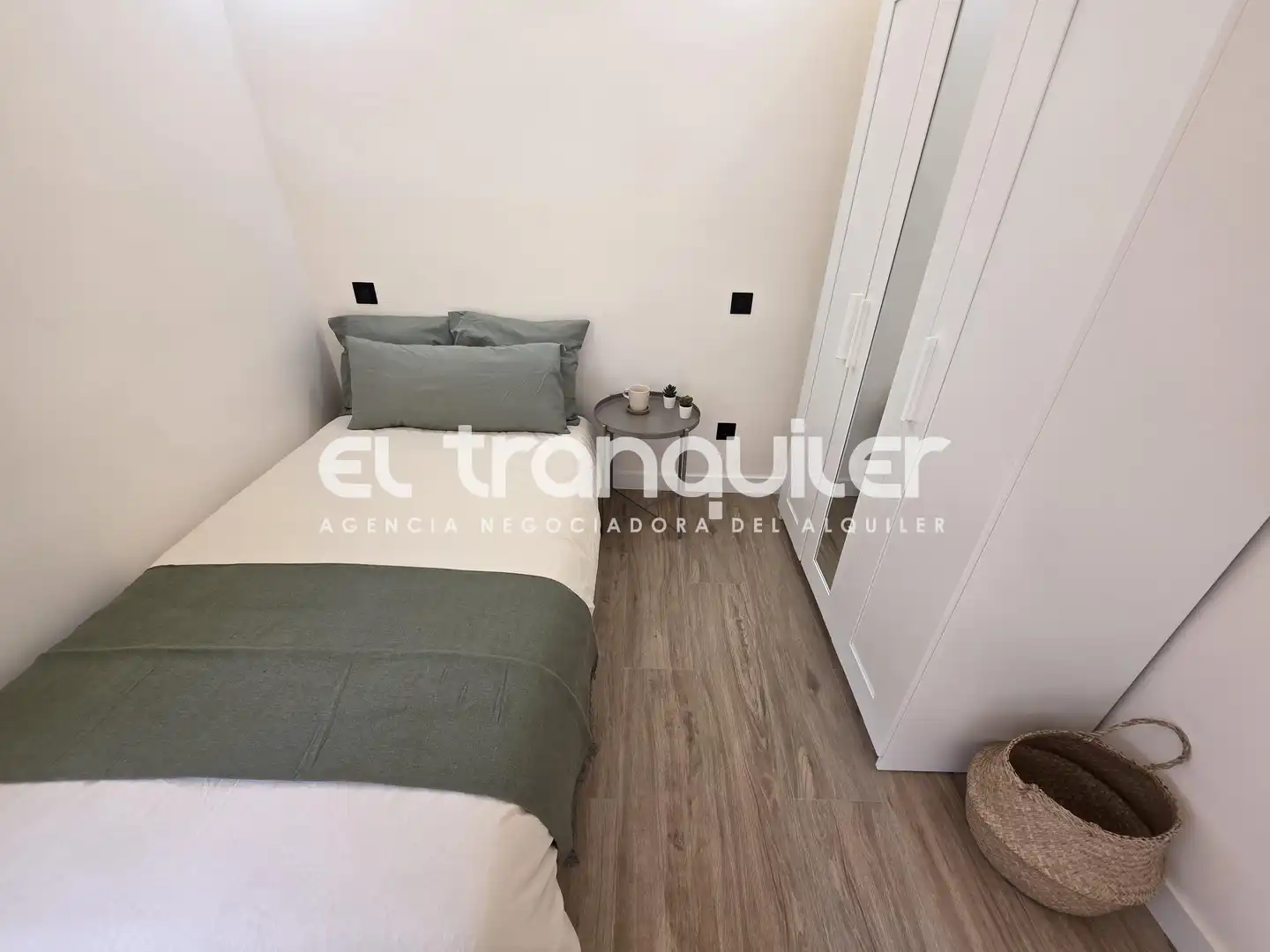 Schlafzimmer von Wohnung zur Miete in Madrid mit Klimaanlage, Möbliert und Waschmaschine