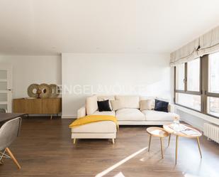 Living room of Apartment for sale in  Madrid Capital  with Air Conditioner, Heating and Private garden