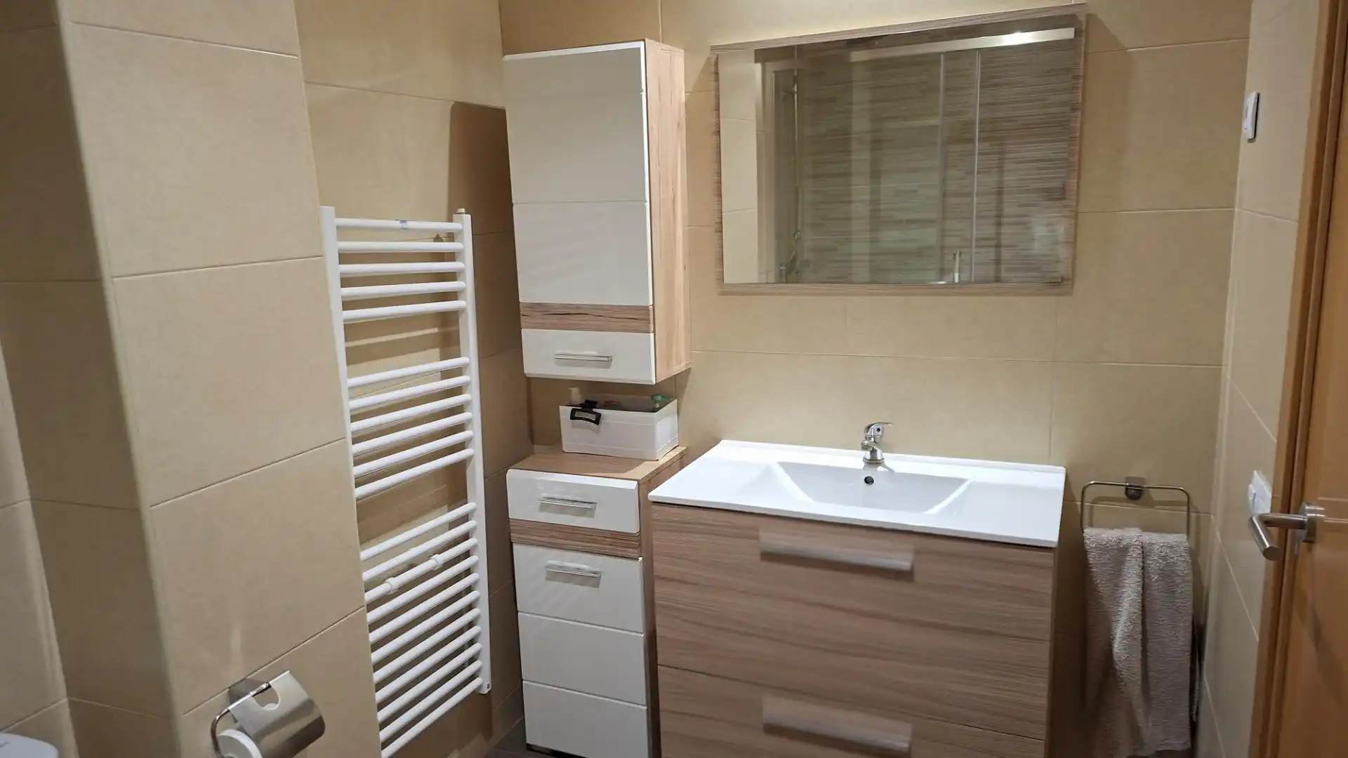 Bathroom of Flat for sale in Parets del Vallès  with Air Conditioner and Heating