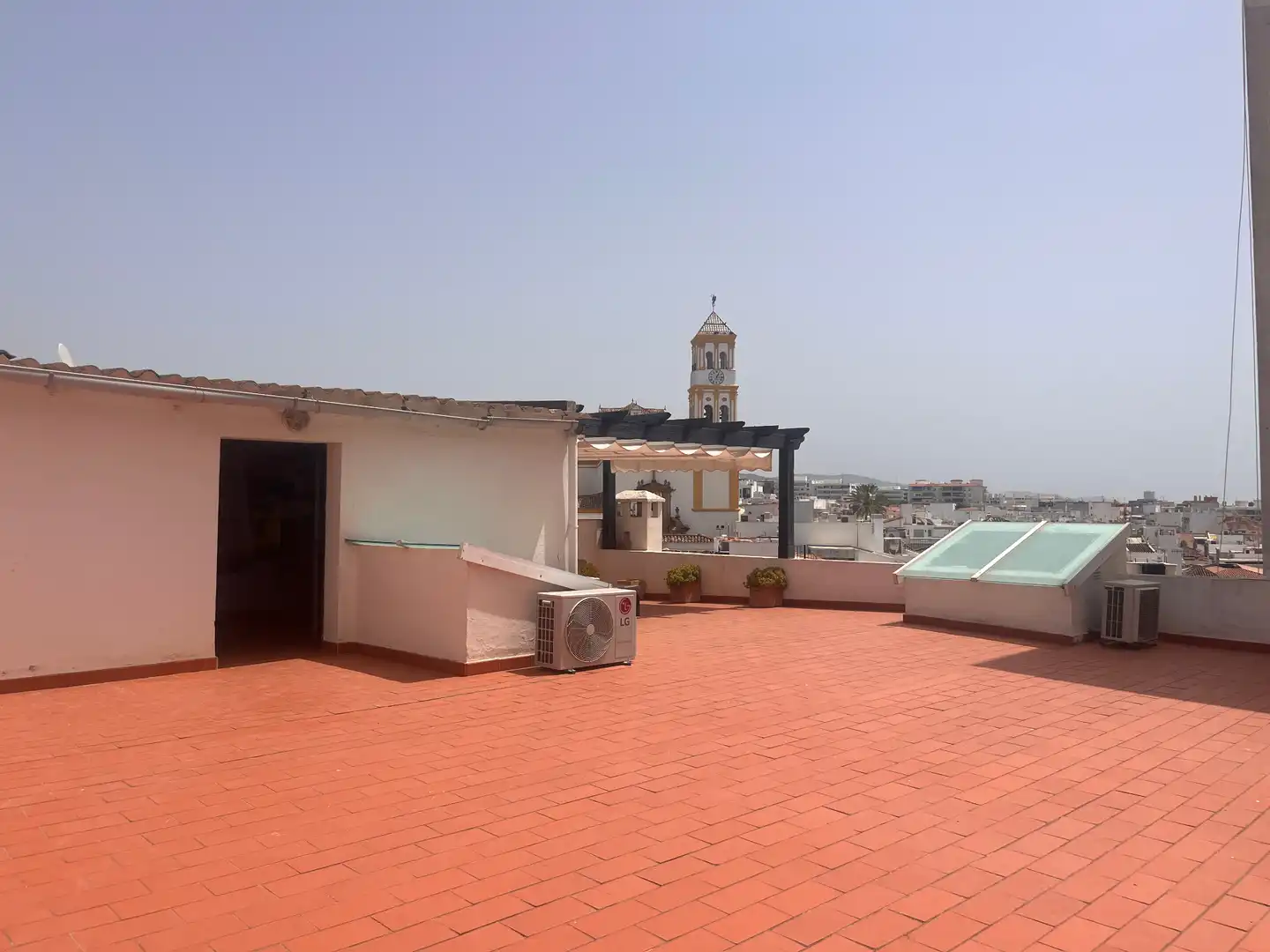 Terrace of Study for rent in Marbella  with Air Conditioner, Furnished and Oven