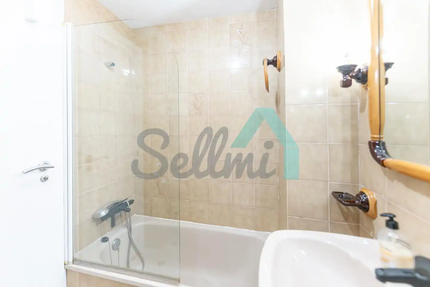 Flat for rent in Calle Gregorio Marañon, Vallobín