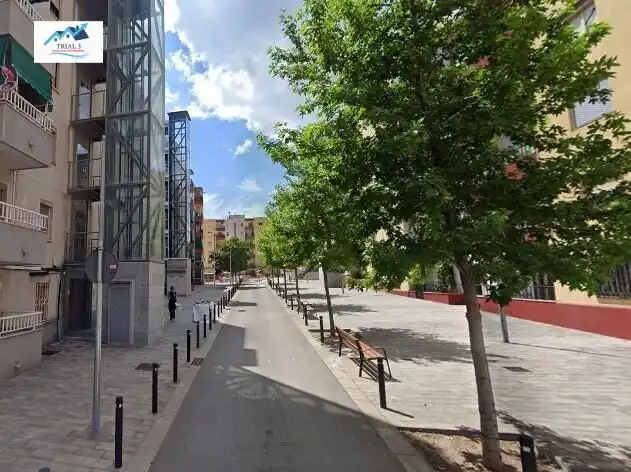 Vista exterior de Pis en venda en Sant Boi de Llobregat amb Balcó