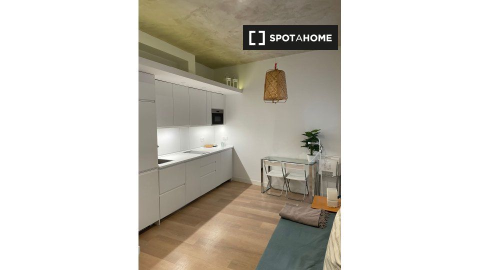 Piso de alquiler en Cuatro Caminos - Azca