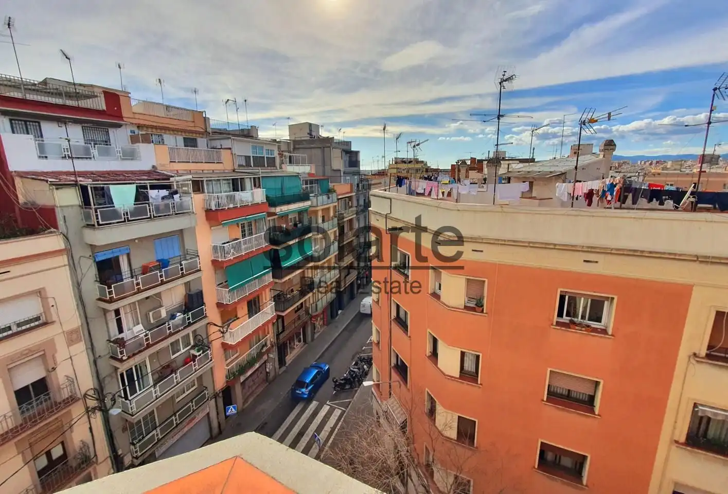 Vista exterior de Pis en venda en L'Hospitalet de Llobregat