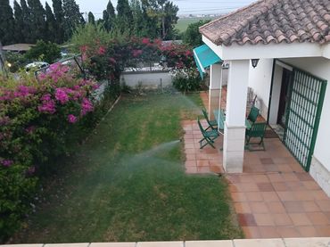 Casa con jardín en venta en El Juncal - Vallealto